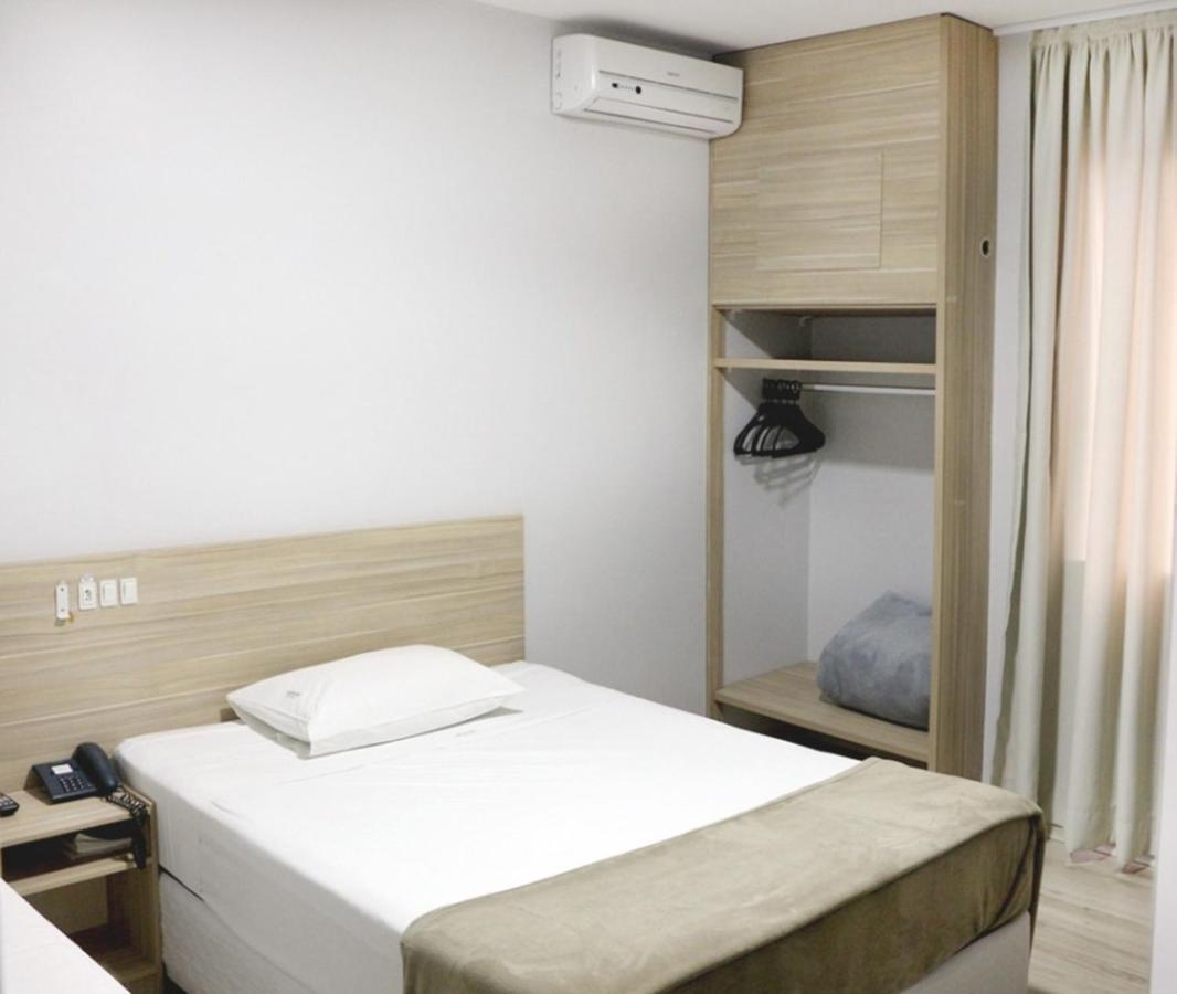 Hotel Vivendas Centro Эрешин Экстерьер фото