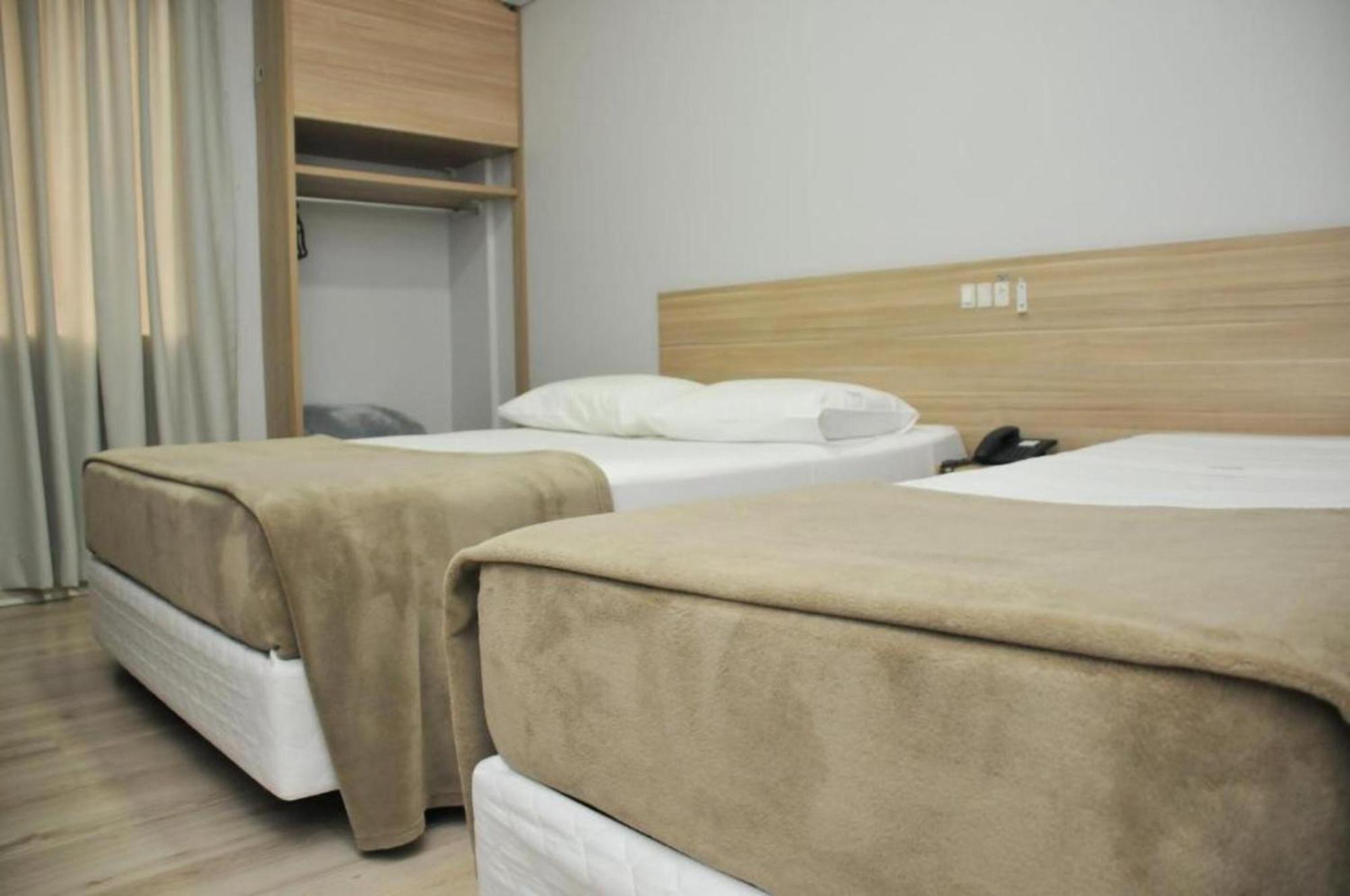 Hotel Vivendas Centro Эрешин Экстерьер фото